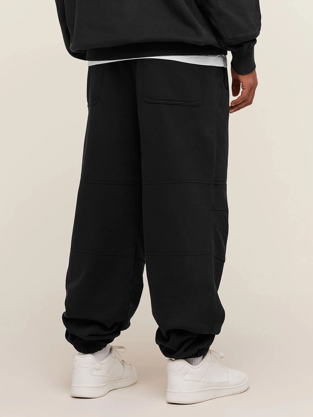 Men's V2 Cuffed Essential Straight Leg Joggers - Black